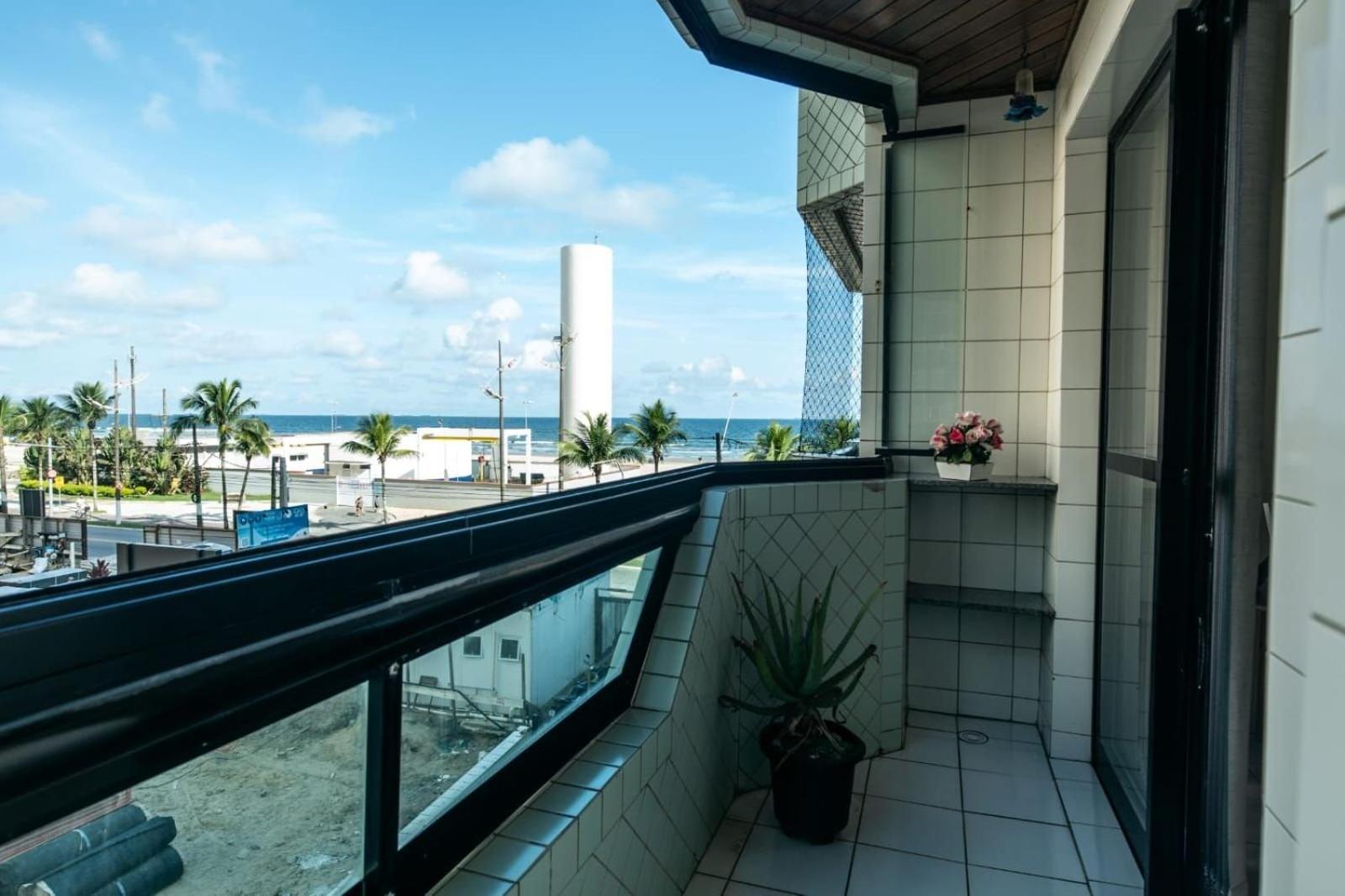Frente Vista Mar Com Varanda Wi Fi 300Mbps E 10M Da Praia Da Tupi - Estacionamento Gratuito برايا جراندي المظهر الخارجي الصورة