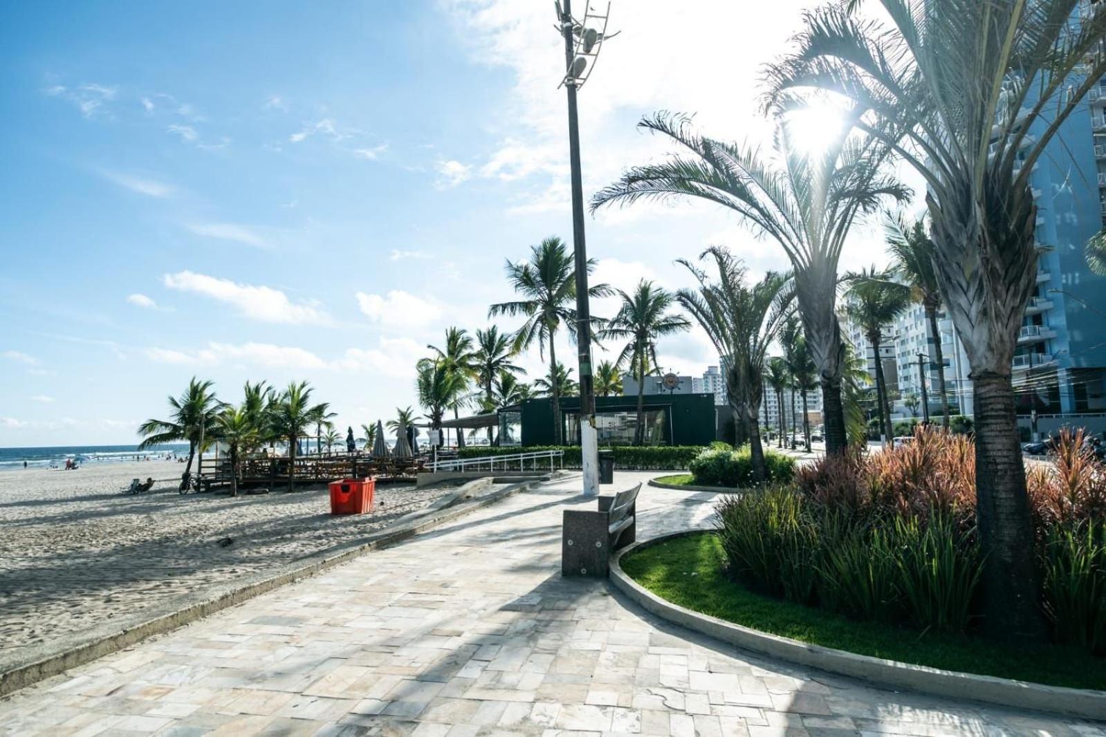 Frente Vista Mar Com Varanda Wi Fi 300Mbps E 10M Da Praia Da Tupi - Estacionamento Gratuito برايا جراندي المظهر الخارجي الصورة
